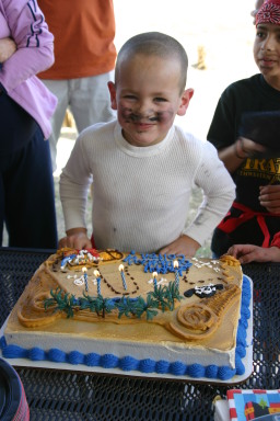 2006-02-04-Colton-bday-052-cake.JPG