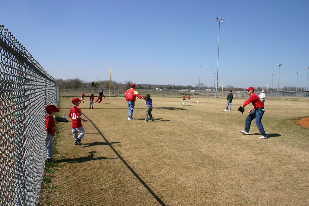 2006/02(February)/First-Cardinals-Tball-game/1024x768_2006-02-26-Tball-20-First-game-Cardinals-Dax-Chance-Travis.JPG