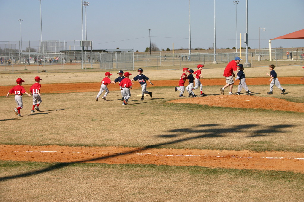2006/02(February)/First-Cardinals-Tball-game/1024x768_2006-02-26-Tball-45-First-game-Cardinals.JPG
