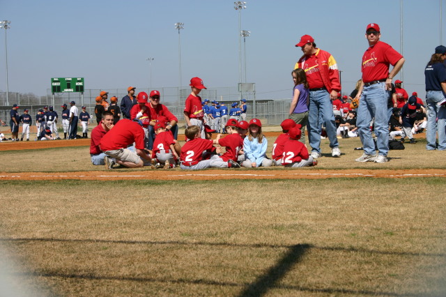 2006/02(February)/First-Cardinals-Tball-game/640x480_2006-02-26-Tball-06-First-game-Cardinals.JPG