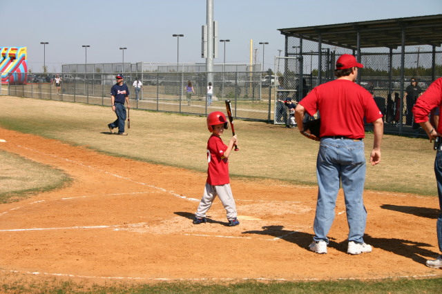2006-02-26-Tball-23-First-game-Cardinals-Chance-1st-bat.JPG