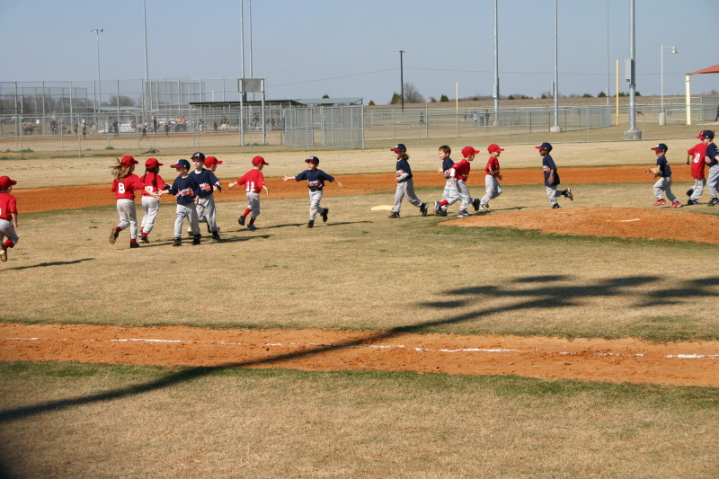 2006/02(February)/First-Cardinals-Tball-game/800x600_2006-02-26-Tball-48-First-game-Cardinals.JPG