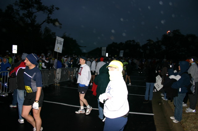 2006/02(February)/FreeScale-Marathon/640x480_2006-02-19-Marathon-05-Suzi.JPG