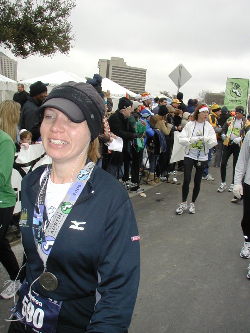 2006/02(February)/FreeScale-Marathon/800x600_2006-02-19-Marathon-55-Andrea-finish.JPG