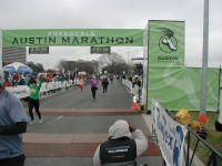 2006-02-19-Marathon-52-Suzi-finish.JPG