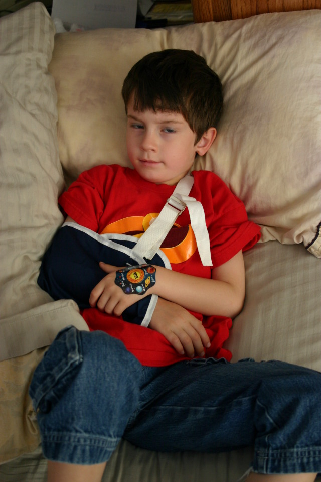 2006/03(March)/Dax-broken-arm/640x480_2006-03-29-Dax-broken-arm-8.JPG