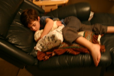 2006-03-30-Dax-broken-arm-2.JPG