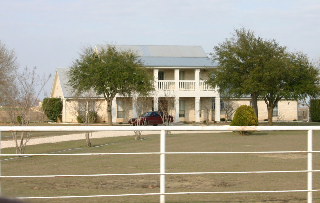 2006/03(March)/House-Hunting/1024x768_2006-02-05-5130-House-Hunting.JPG