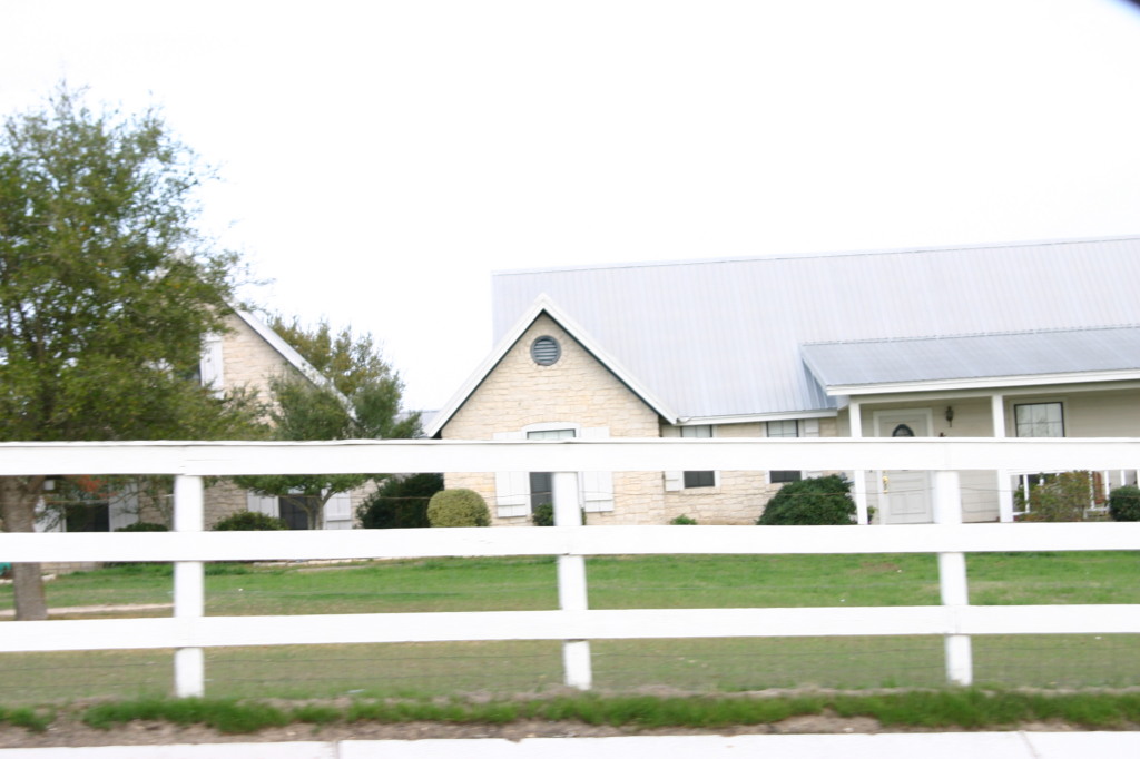 2006/03(March)/House-Hunting/1024x768_2006-02-05-5163-House-Hunting.JPG