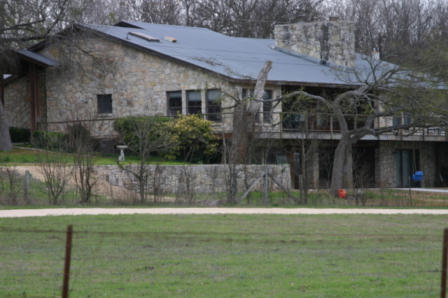 2006/03(March)/House-Hunting/640x480_2006-02-05-5156-House-Hunting.JPG