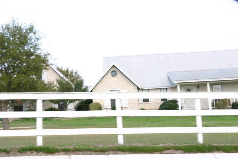 2006/03(March)/House-Hunting/800x600_2006-02-05-5163-House-Hunting.JPG