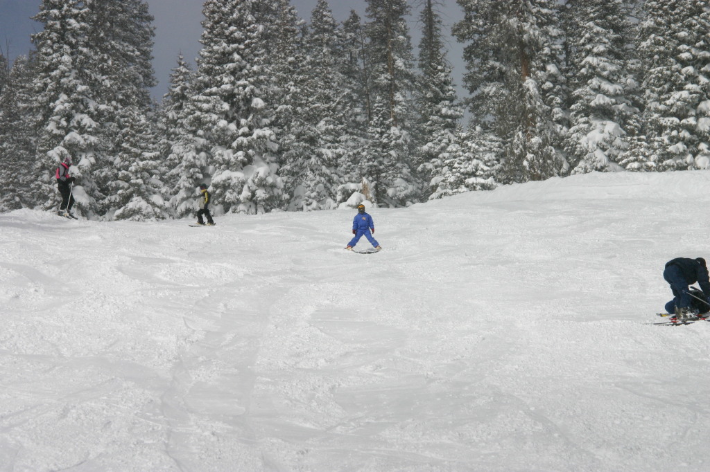 2006/03(March)/Skiing-WolfCreek/1024x768_2006-03-13-Skiing-WolfCreek-15-Brittney-Chance-Ren.JPG