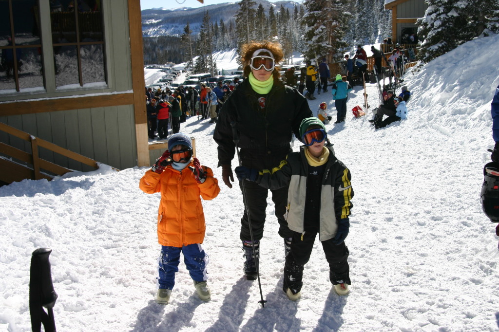 2006/03(March)/Skiing-WolfCreek/1024x768_2006-03-14-Skiing-Wolfcreek-003-Dax-Suzi-Chance.JPG