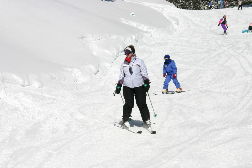2006-03-14-Skiing-Wolfcreek-043-Brittney-Marci.JPG