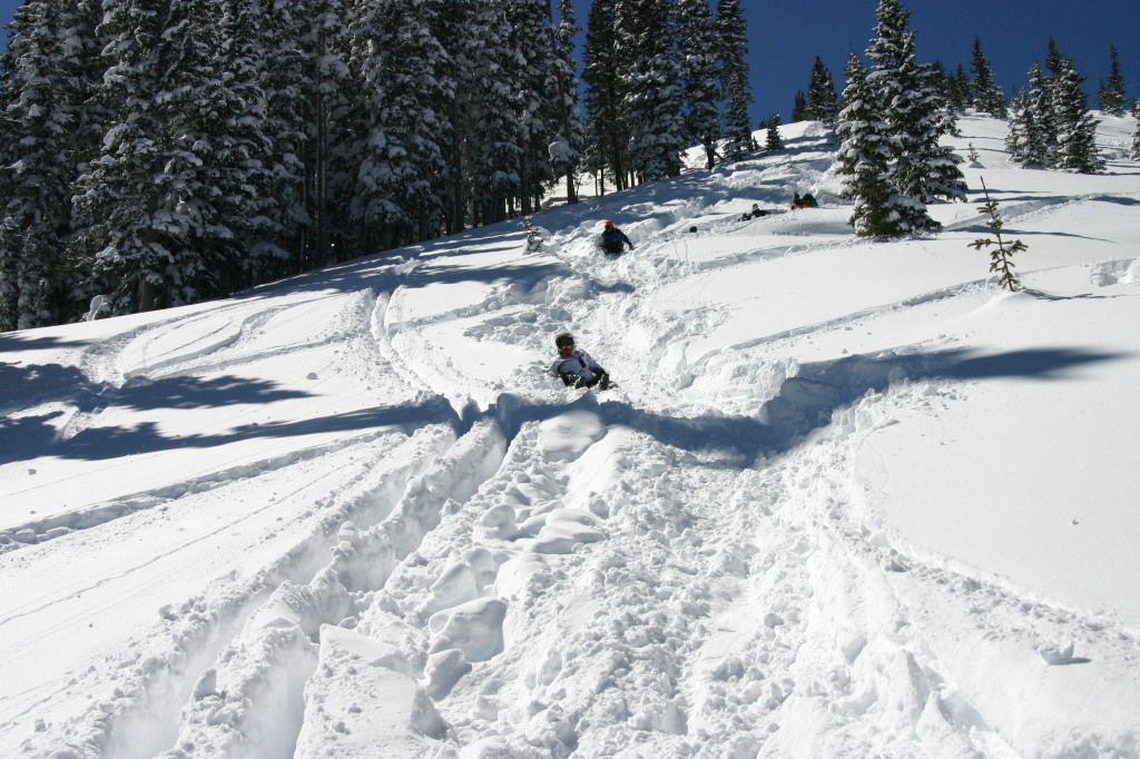 2006/03(March)/Skiing-WolfCreek/1024x768_2006-03-14-Skiing-Wolfcreek-062-double-diamond-Marci.JPG