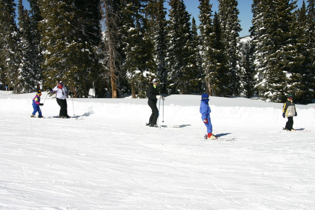 2006-03-14-Skiing-Wolfcreek-068-Marci-McKenzie-Brittney-Dax-Suzi-Chance.JPG