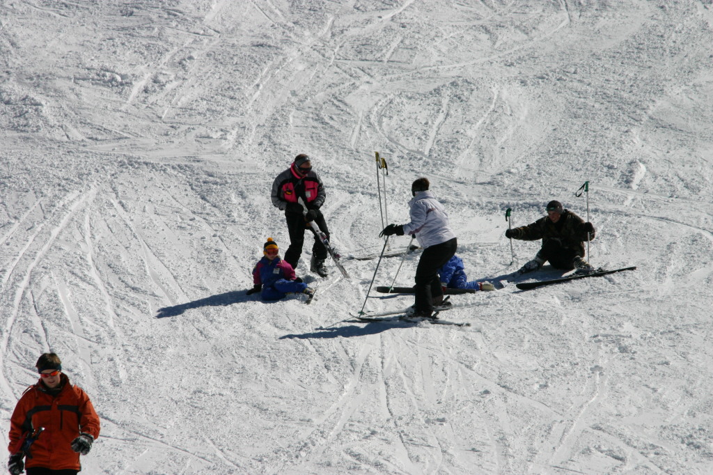 2006-03-14-Skiing-Wolfcreek-094-McKenzie-Ren-Brittney-Marci.JPG