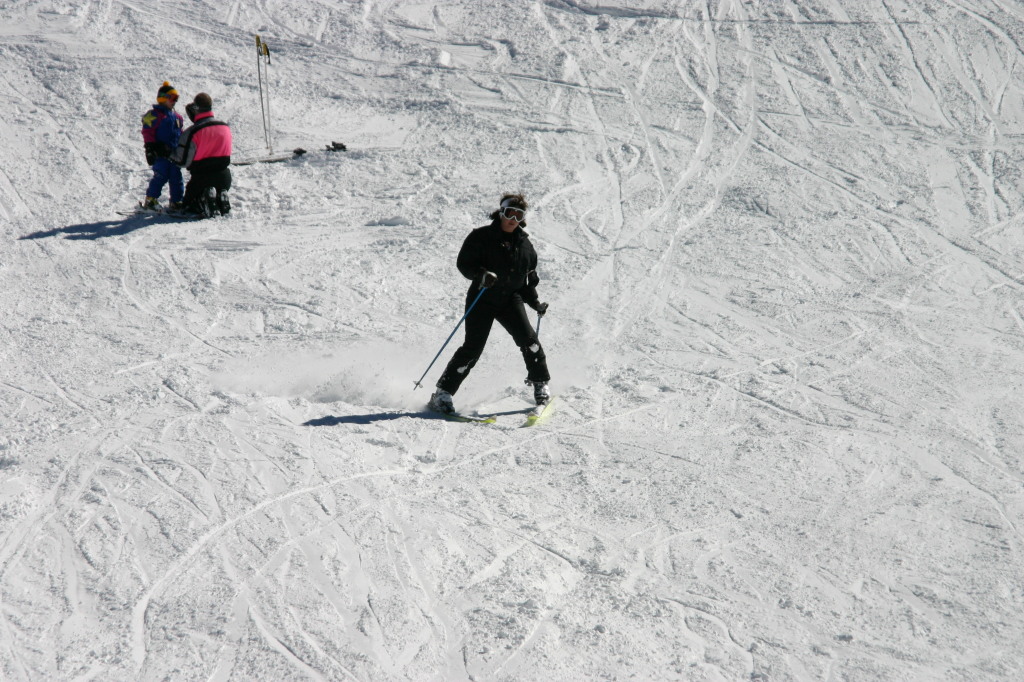 2006/03(March)/Skiing-WolfCreek/1024x768_2006-03-14-Skiing-Wolfcreek-120-McKenze-Ren-Suzi.JPG