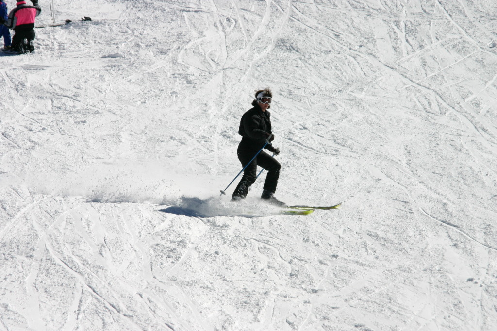 2006/03(March)/Skiing-WolfCreek/1024x768_2006-03-14-Skiing-Wolfcreek-121-Suzi.JPG