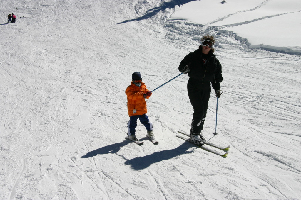 2006/03(March)/Skiing-WolfCreek/1024x768_2006-03-14-Skiing-Wolfcreek-128-Dax-Suzi.JPG