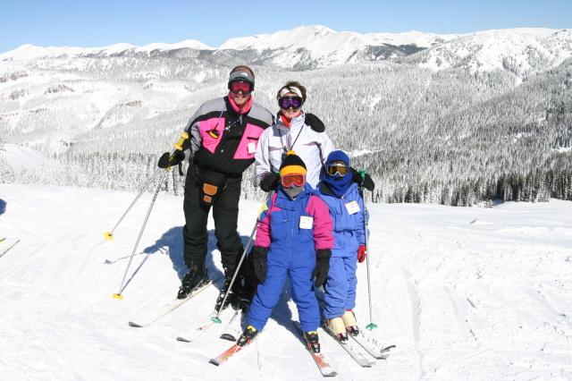 2006-03-14-Skiing-Wolfcreek-014Ren-McKenzie-Brittney-Marci.JPG