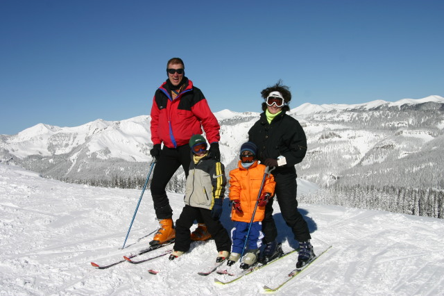 2006/03(March)/Skiing-WolfCreek/640x480_2006-03-14-Skiing-Wolfcreek-019-Chance-Dax-Suzi-Travis.JPG
