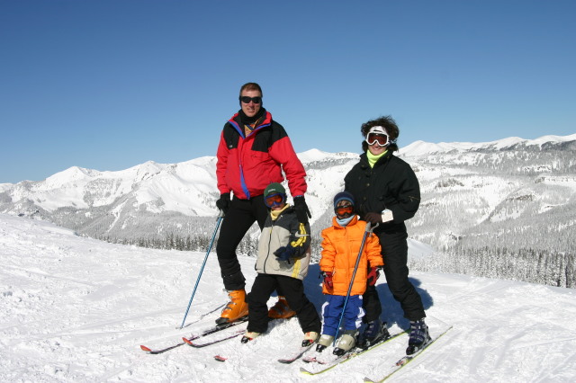 2006/03(March)/Skiing-WolfCreek/640x480_2006-03-14-Skiing-Wolfcreek-021-Chance-Dax-Suzi-Travis.JPG