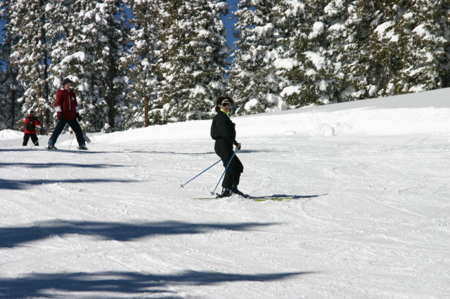 2006/03(March)/Skiing-WolfCreek/640x480_2006-03-14-Skiing-Wolfcreek-028-Suzi.JPG