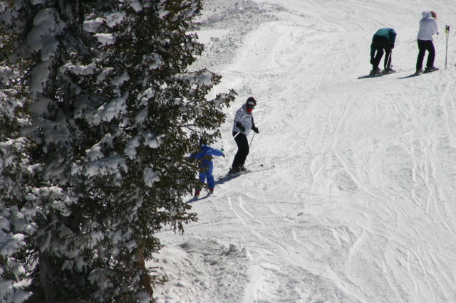 2006-03-14-Skiing-Wolfcreek-049-Brittney-Marci.JPG