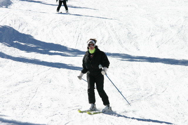 2006/03(March)/Skiing-WolfCreek/640x480_2006-03-14-Skiing-Wolfcreek-086-Suzi.JPG