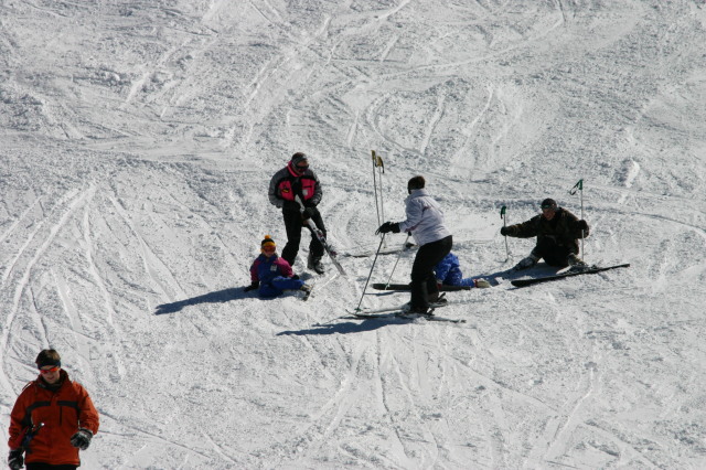 2006-03-14-Skiing-Wolfcreek-094-McKenzie-Ren-Brittney-Marci.JPG
