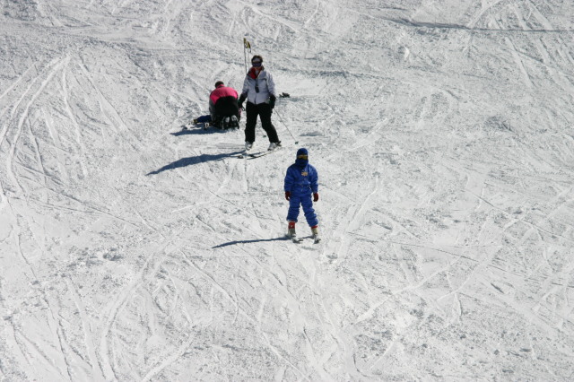 2006-03-14-Skiing-Wolfcreek-103-Brittney-Marci-Ren.JPG