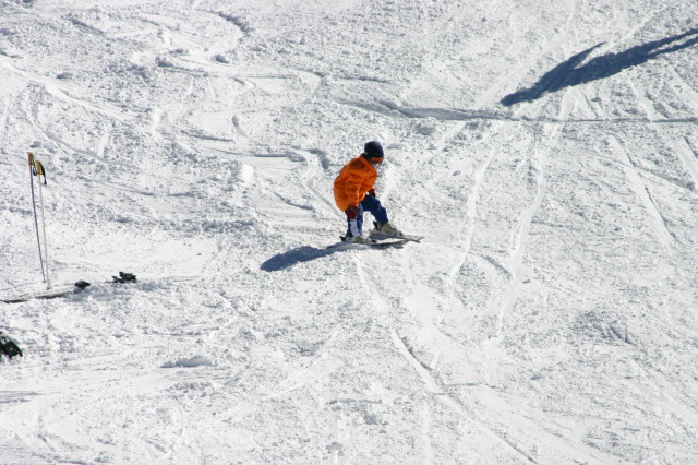 2006/03(March)/Skiing-WolfCreek/640x480_2006-03-14-Skiing-Wolfcreek-113-Dax.JPG