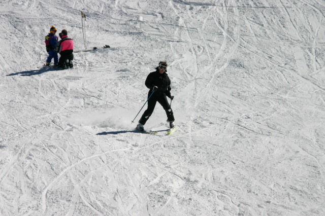 2006-03-14-Skiing-Wolfcreek-120-McKenze-Ren-Suzi.JPG