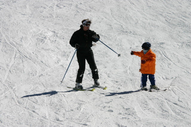 2006/03(March)/Skiing-WolfCreek/640x480_2006-03-14-Skiing-Wolfcreek-123-Suzi-Dax.JPG
