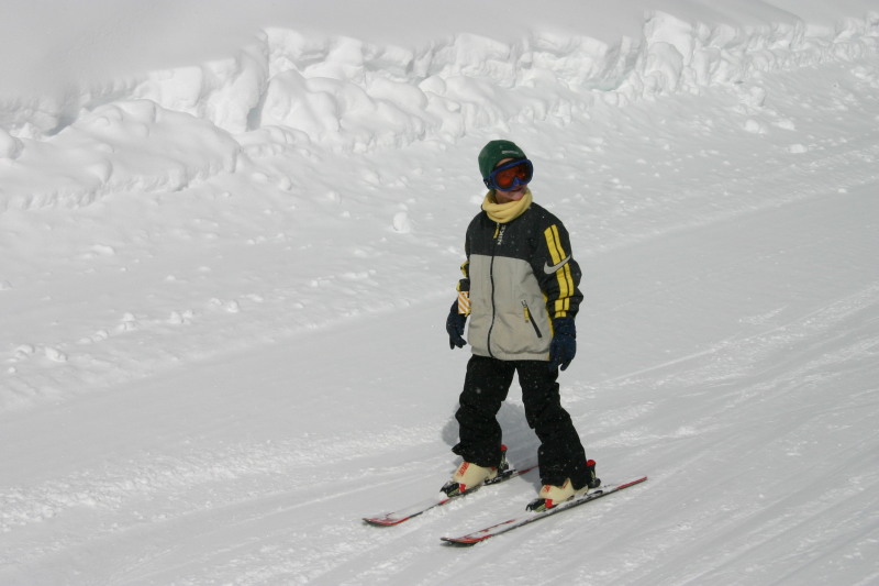 2006/03(March)/Skiing-WolfCreek/800x600_2006-03-13-Skiing-WolfCreek-08-Chance.JPG