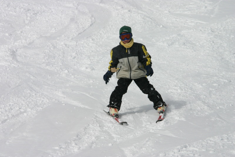 2006/03(March)/Skiing-WolfCreek/800x600_2006-03-13-Skiing-WolfCreek-30-Chance.JPG