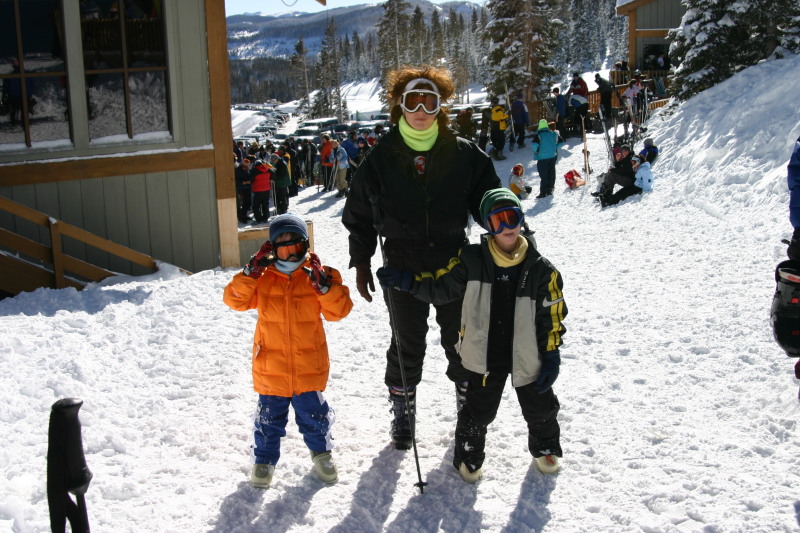 2006/03(March)/Skiing-WolfCreek/800x600_2006-03-14-Skiing-Wolfcreek-003-Dax-Suzi-Chance.JPG