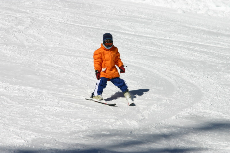 2006/03(March)/Skiing-WolfCreek/800x600_2006-03-14-Skiing-Wolfcreek-030-Dax.JPG