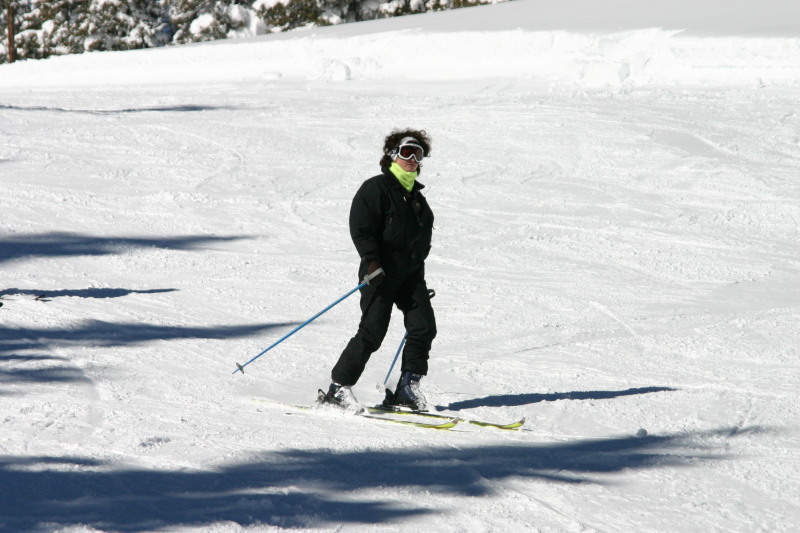 2006/03(March)/Skiing-WolfCreek/800x600_2006-03-14-Skiing-Wolfcreek-033-Suzi.JPG
