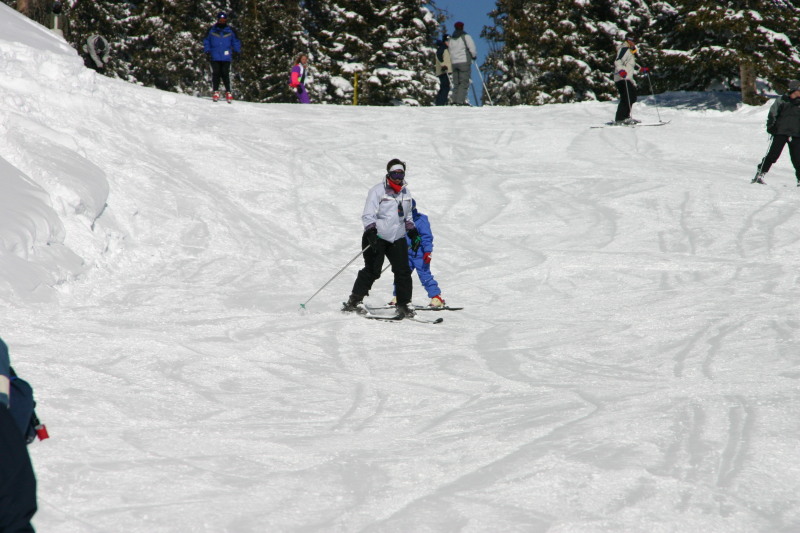 2006-03-14-Skiing-Wolfcreek-038-Brittney-Marci.JPG