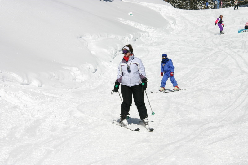 2006-03-14-Skiing-Wolfcreek-043-Brittney-Marci.JPG