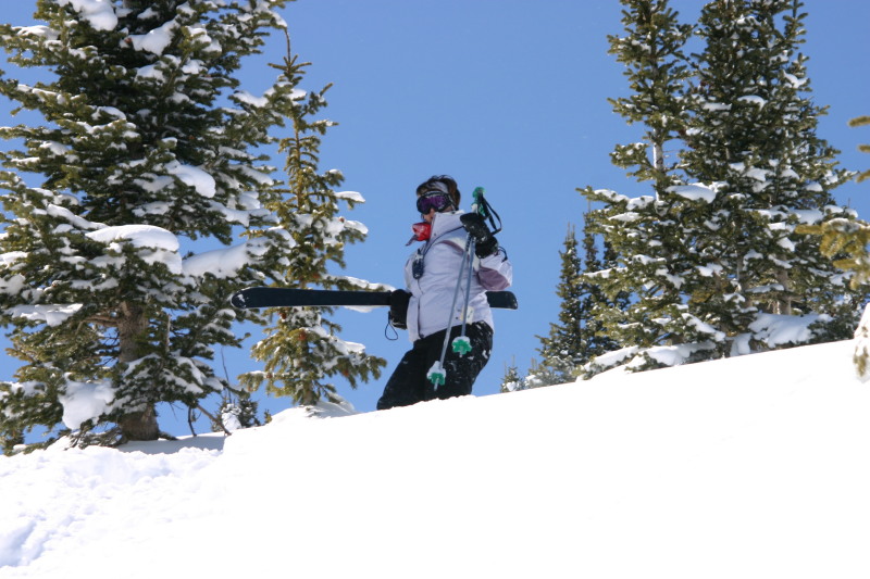 2006/03(March)/Skiing-WolfCreek/800x600_2006-03-14-Skiing-Wolfcreek-055-double-diamond-Marci.JPG