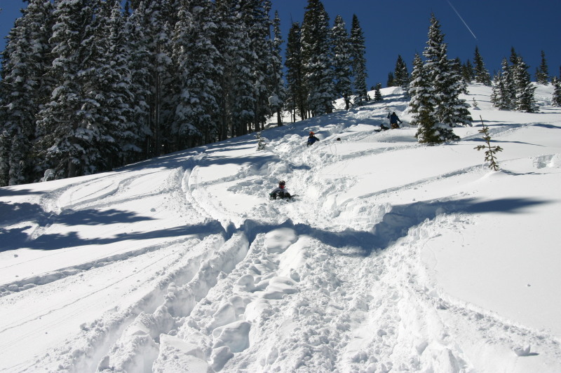 2006/03(March)/Skiing-WolfCreek/800x600_2006-03-14-Skiing-Wolfcreek-060-double-diamond-Marci.JPG