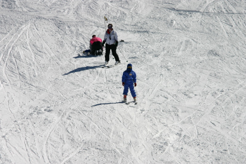 2006-03-14-Skiing-Wolfcreek-103-Brittney-Marci-Ren.JPG
