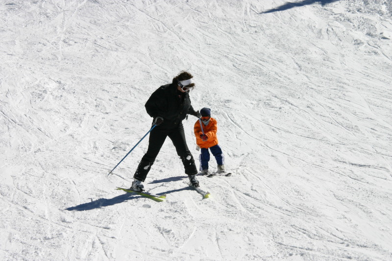 2006/03(March)/Skiing-WolfCreek/800x600_2006-03-14-Skiing-Wolfcreek-124-Suz-Dax.JPG