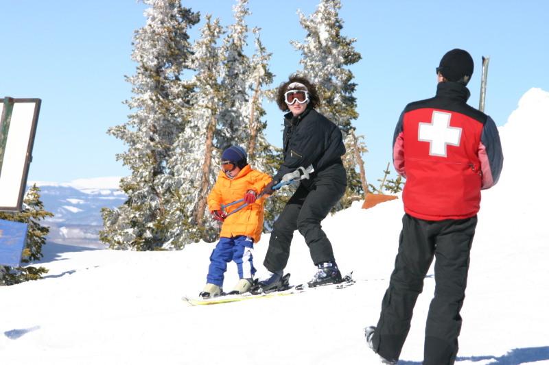 2006/03(March)/Skiing-WolfCreek/800x600_2006-03-14-Skiing-Wolfcreek-141-Dax-Suzi.JPG
