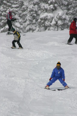 2006-03-13-Skiing-WolfCreek-22-Ren-Chance-Brittney.JPG