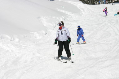 2006-03-14-Skiing-Wolfcreek-043-Brittney-Marci.JPG
