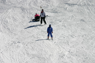 2006-03-14-Skiing-Wolfcreek-103-Brittney-Marci-Ren.JPG